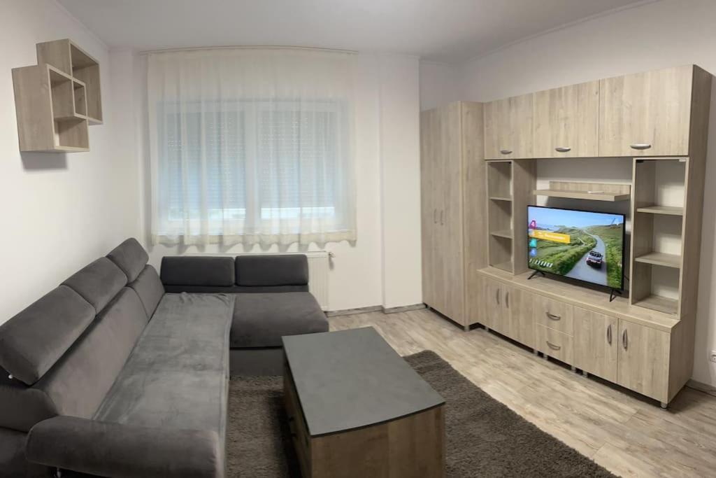 Bingo Apartman Cristuru Secuiesc Zewnętrze zdjęcie